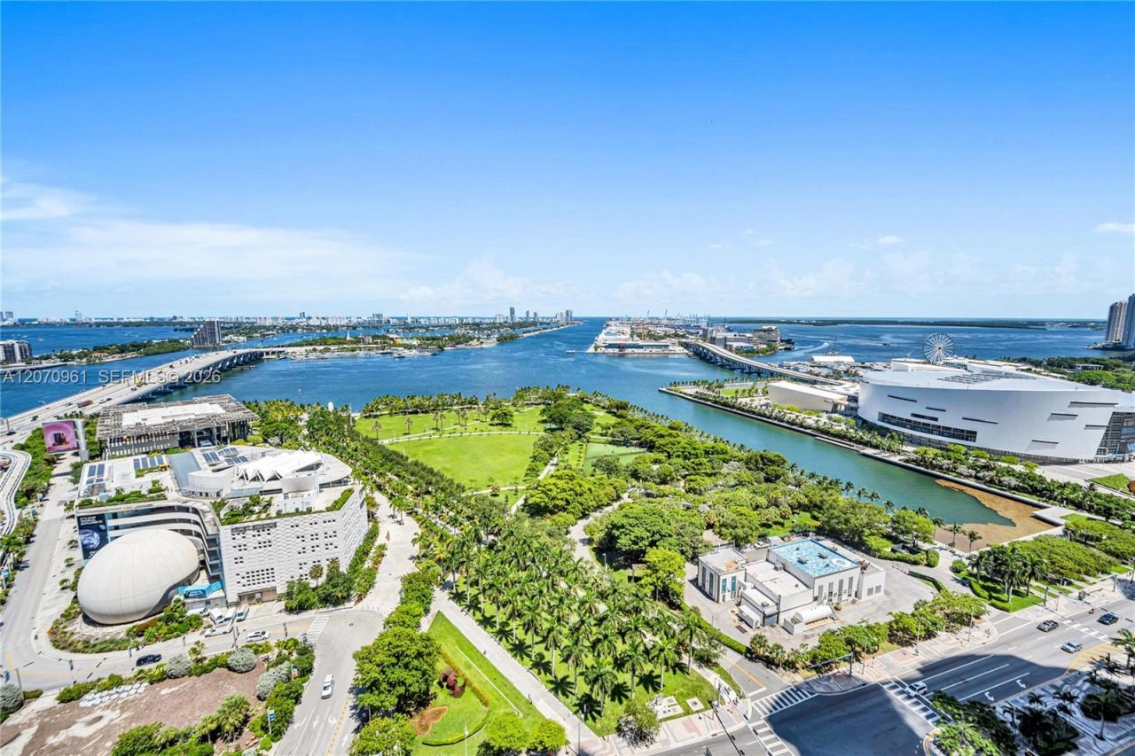 1040 Biscayne Blvd , Unit 2603, Miami, FL 33132 Photo