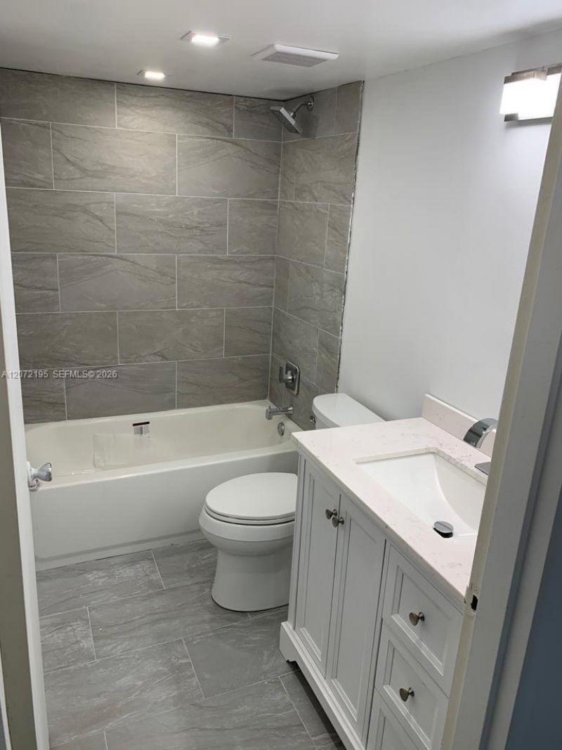 1035 West Ave , Unit 803, Miami Beach, FL 33139 Photo