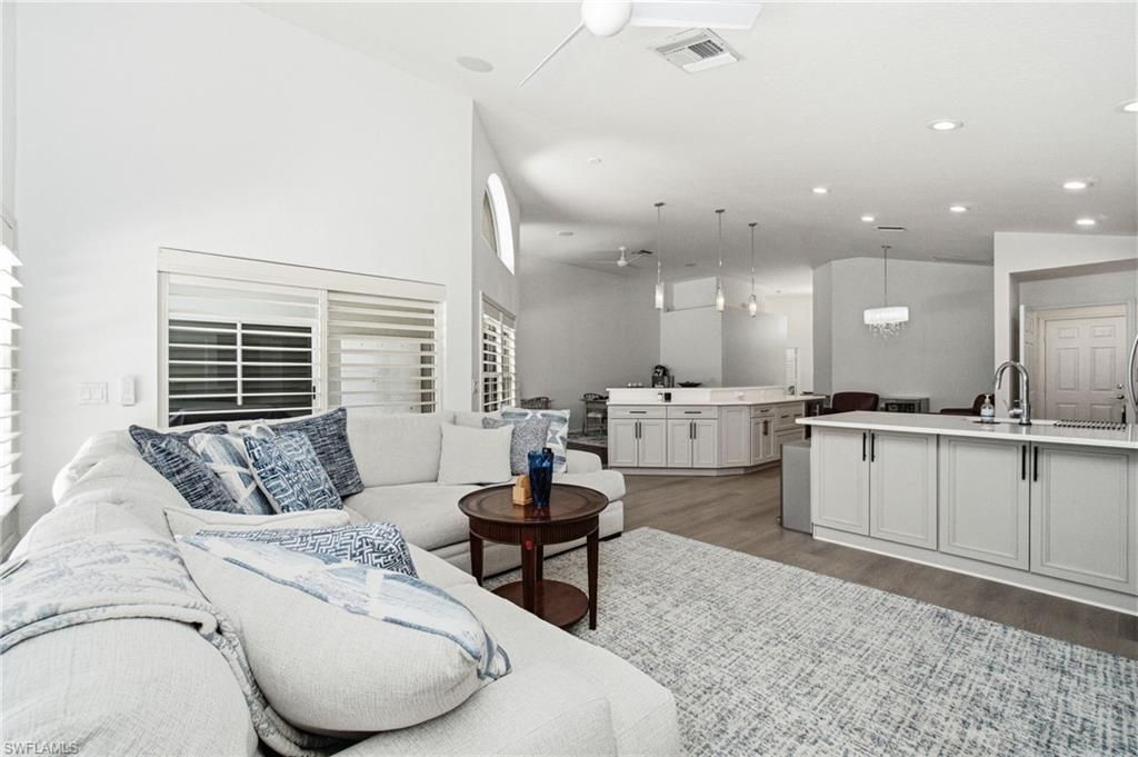6988 Burnt Sienna Cir, Naples, FL 34109 Photo