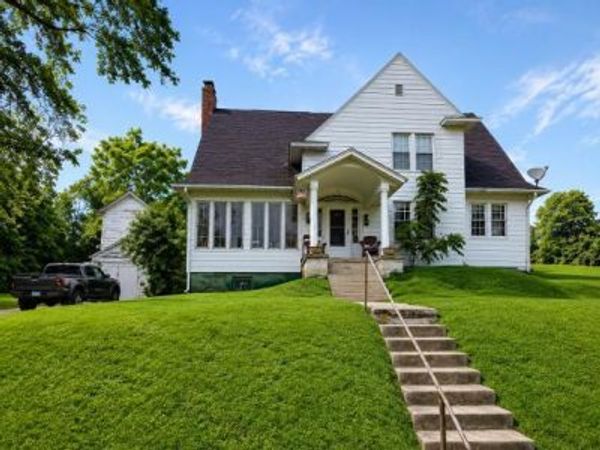 160 MAPLE AVE, OAK HILL, WV 25901