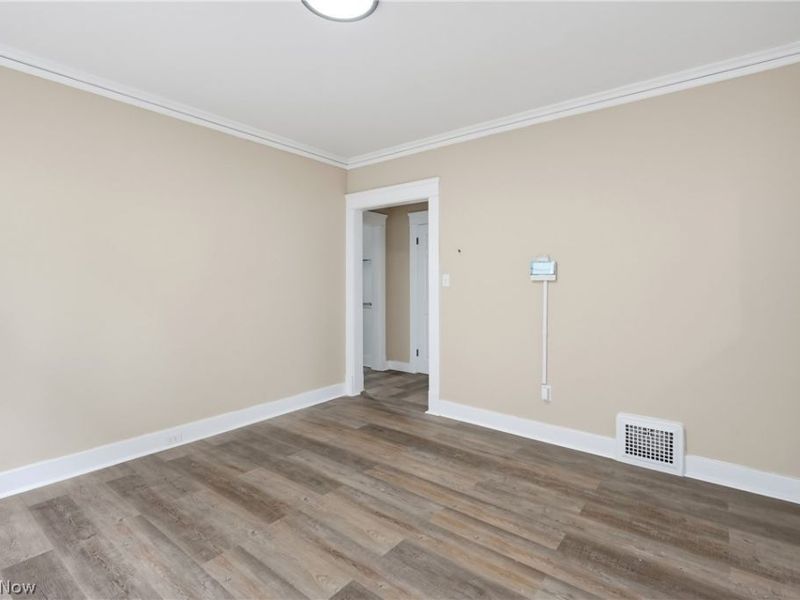 628 E 131st Street, Cleveland, OH 44108 Photo 16