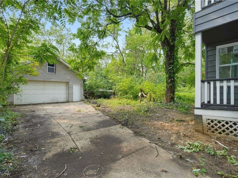 628 E 131st Street, Cleveland, OH 44108 Photo 5
