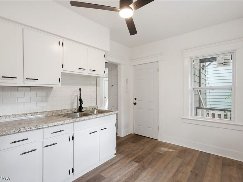 628 E 131st Street, Cleveland, OH 44108 Photo 9