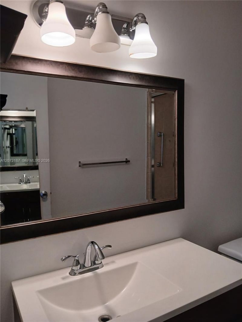 302 Lake Evelyn Dr , Unit 302, West Palm Beach, FL 33411 Photo
