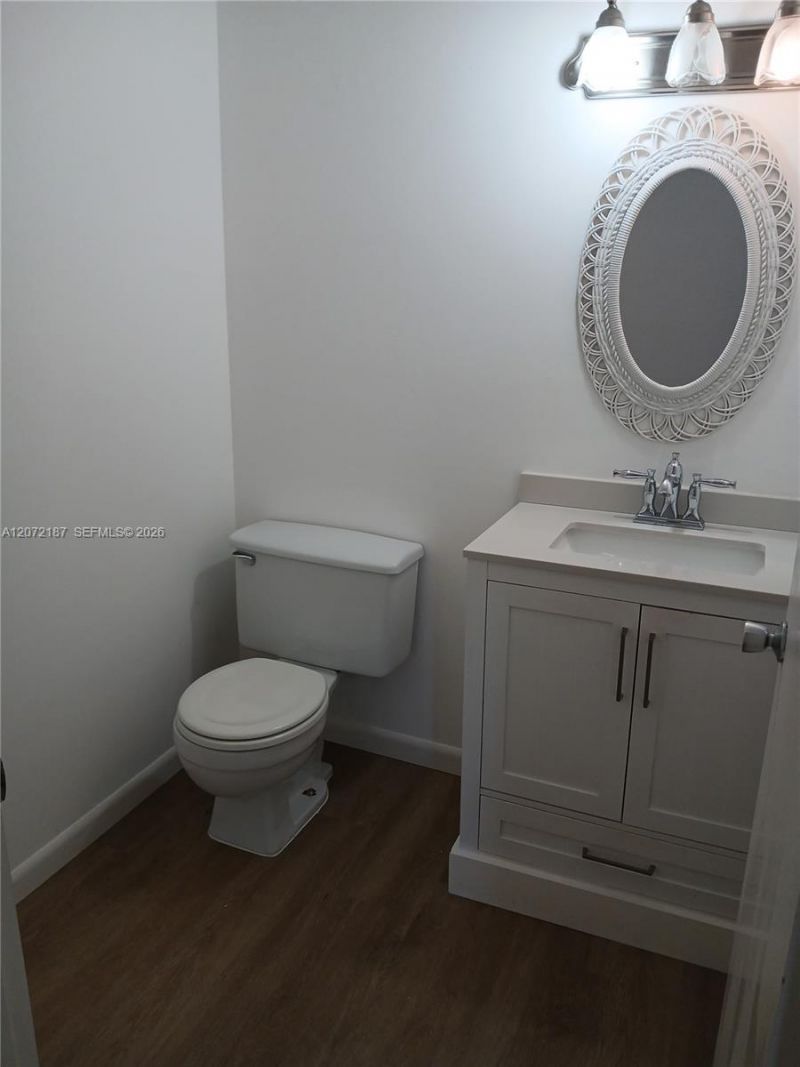 302 Lake Evelyn Dr , Unit 302, West Palm Beach, FL 33411 Photo