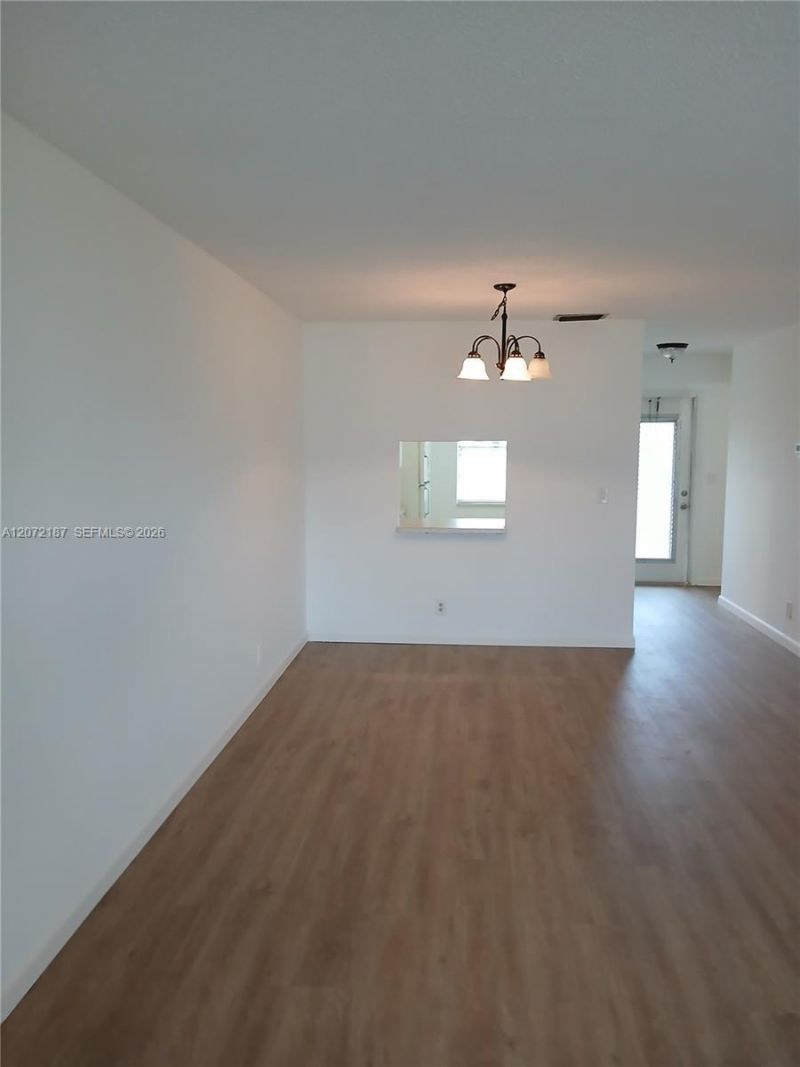 302 Lake Evelyn Dr , Unit 302, West Palm Beach, FL 33411 Photo