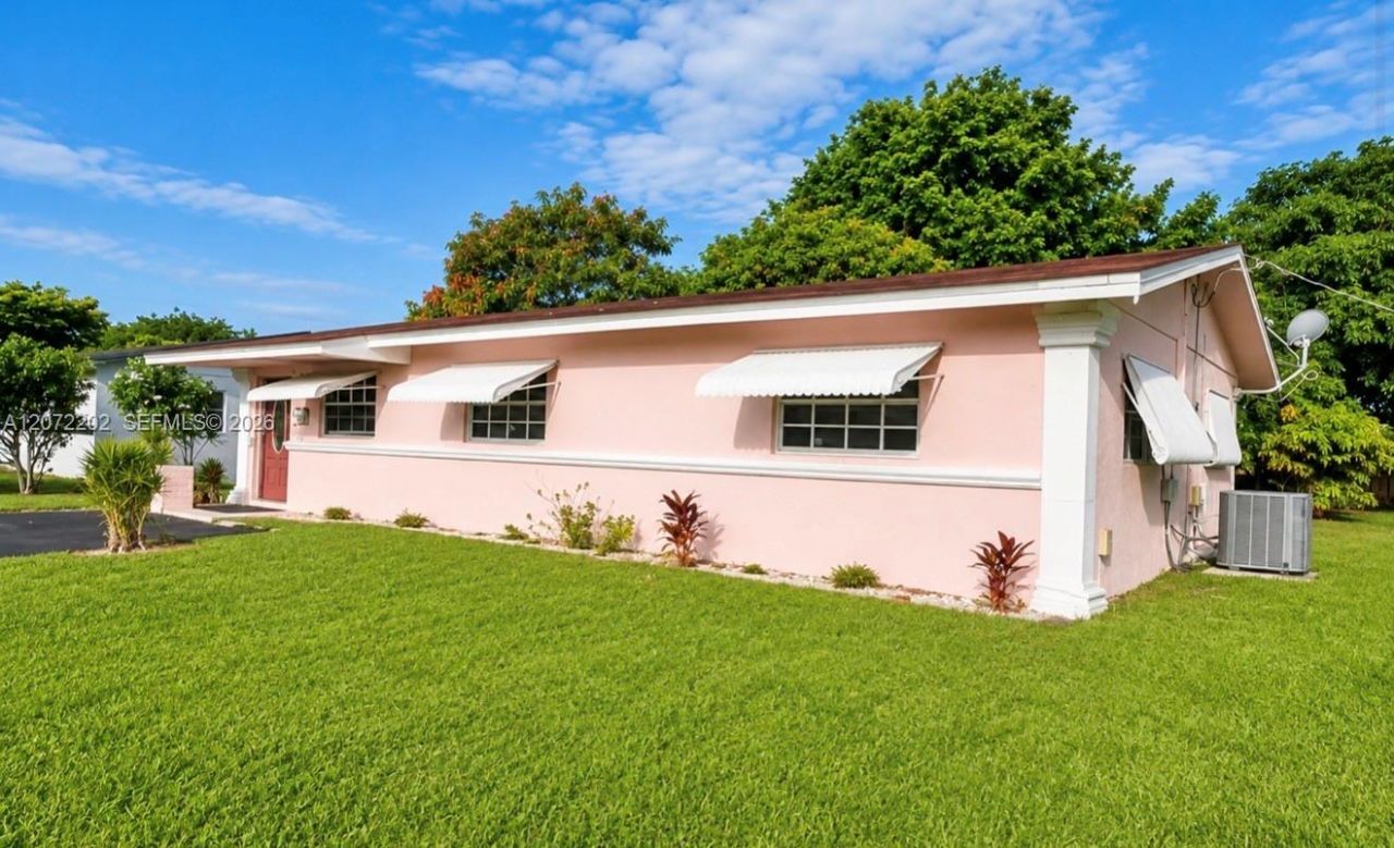 2221 NW 30th Way , Fort Lauderdale, FL 33311 Photo