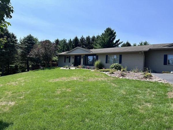 W2627 Copperhead LANE, Elkhorn, WI 53121