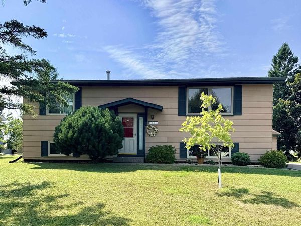3103 Hughitt Ave, Superior, WI 54880