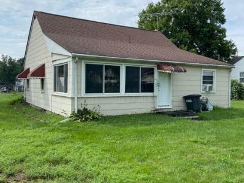 206 Cedar Street, Danville, OH 43014 Photo 2