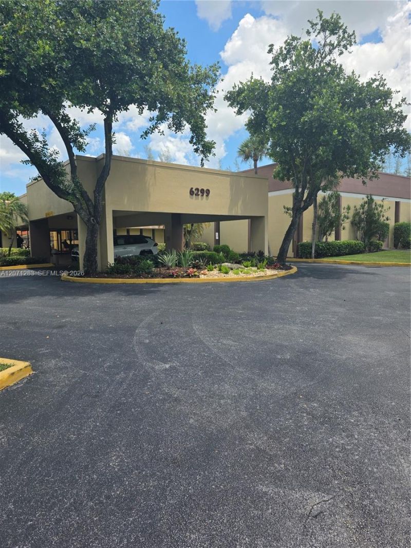 5830 NW 64th Ave , Unit 101, Tamarac, FL 33319 Photo