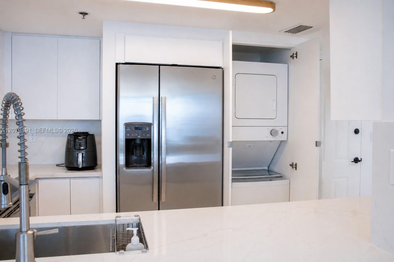540 Brickell Key Dr, Unit 1101, Miami, FL 33131 Photo