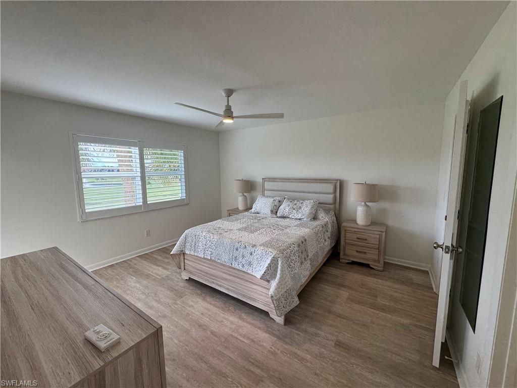 37 High Point Cir E, Unit 305, Naples, FL 34103 Photo