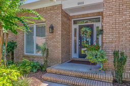 5012 Bucks Bluff Dr. photo 4