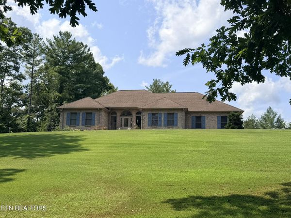 201 N Baker St, Oneida, TN 37841