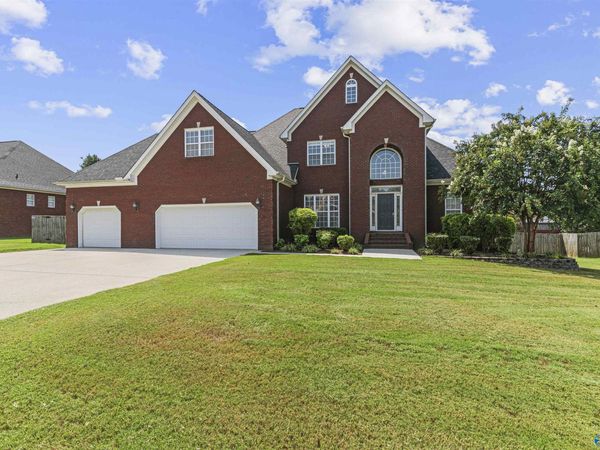 602 Morning Glory Drive SW, Hartselle, AL 35640
