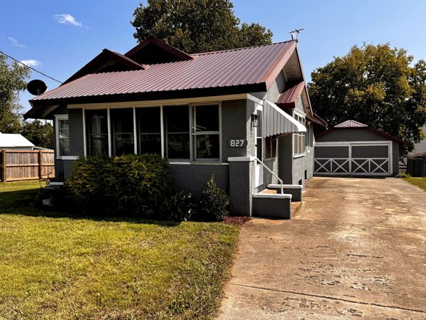 827 Main Street , Cabool, MO 65689