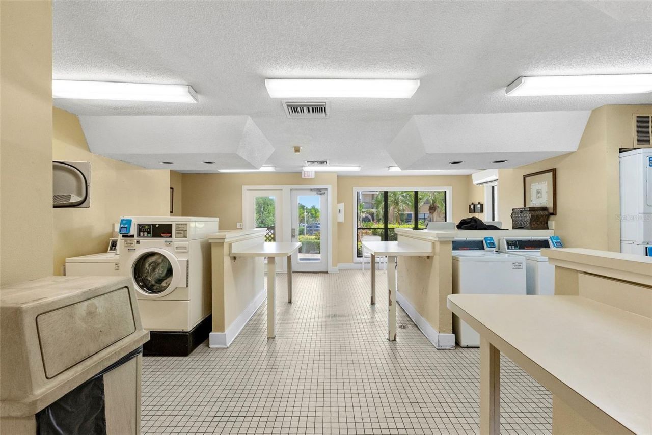 11901 4th Street N, Unit 8207, Saint Petersburg, FL 33716 Photo