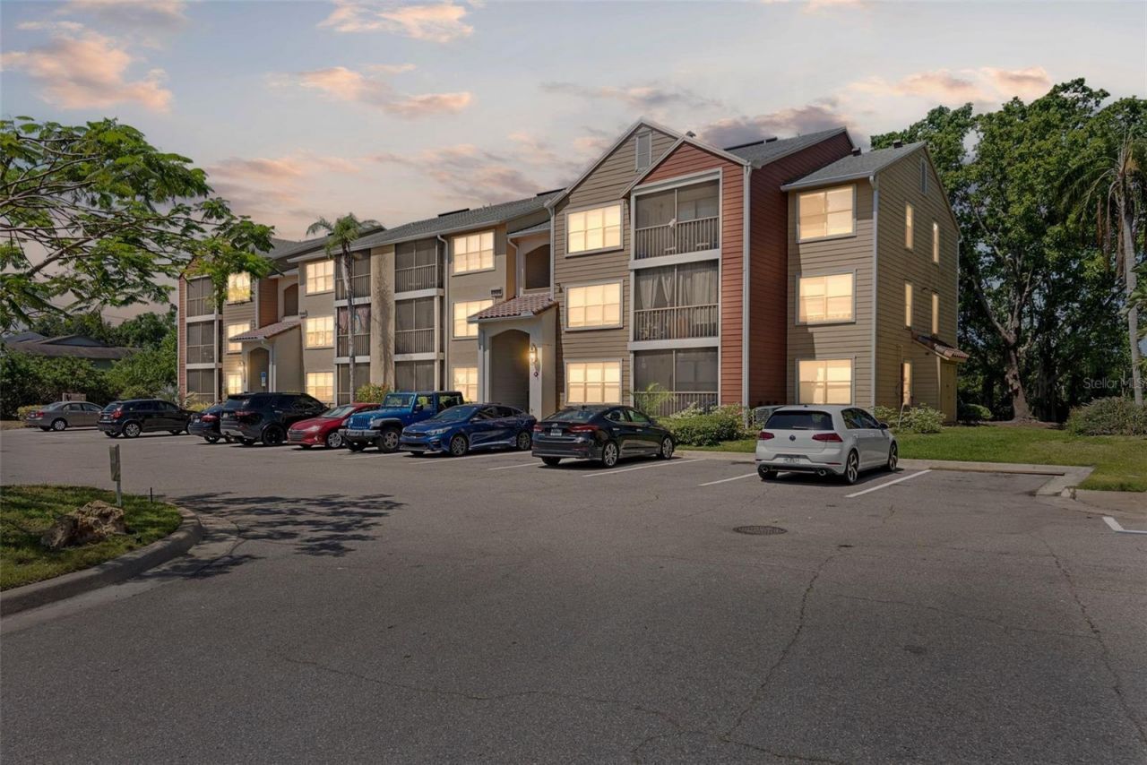 11901 4th Street N, Unit 8207, Saint Petersburg, FL 33716 Photo