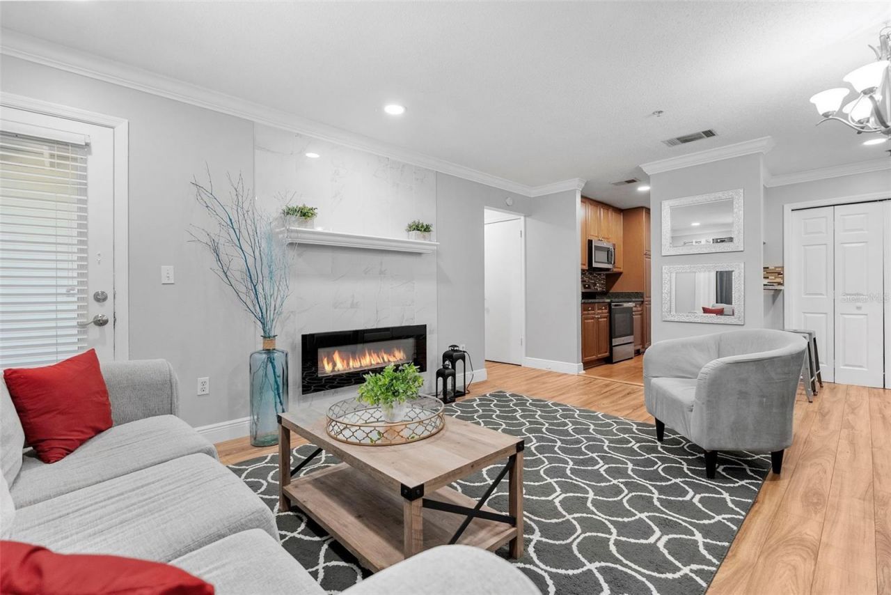 11901 4th Street N, Unit 8207, Saint Petersburg, FL 33716 Photo