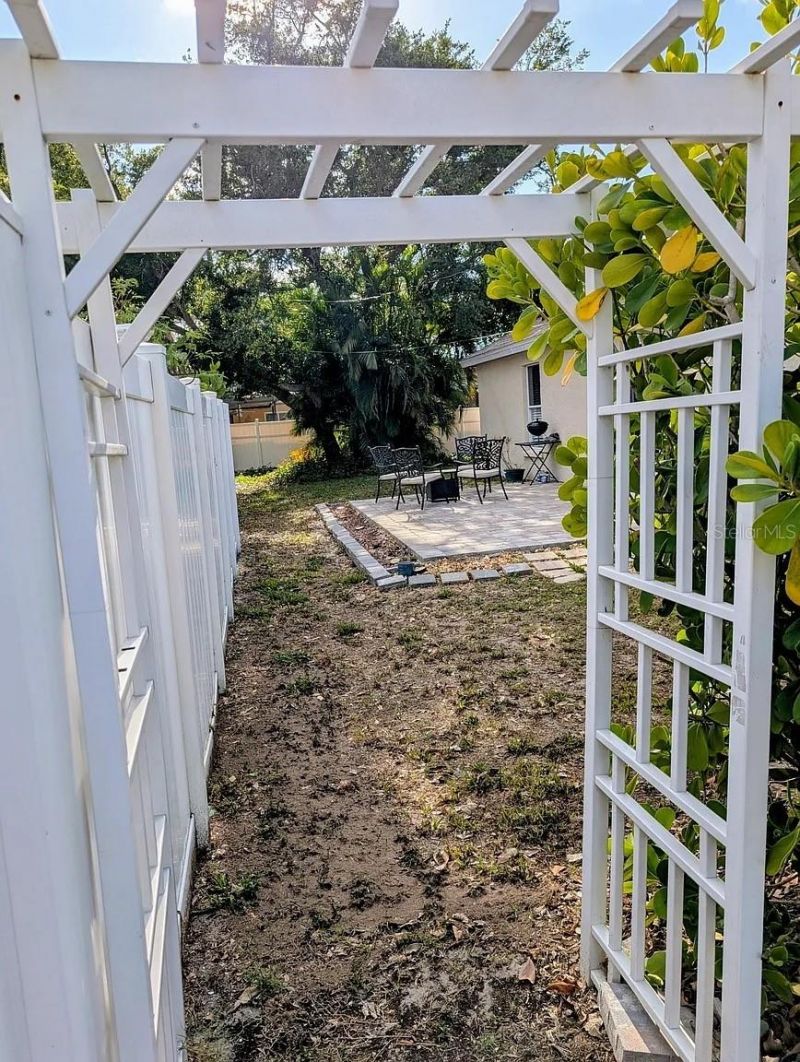 1083 Snead Avenue, Sarasota, FL 34237 Photo