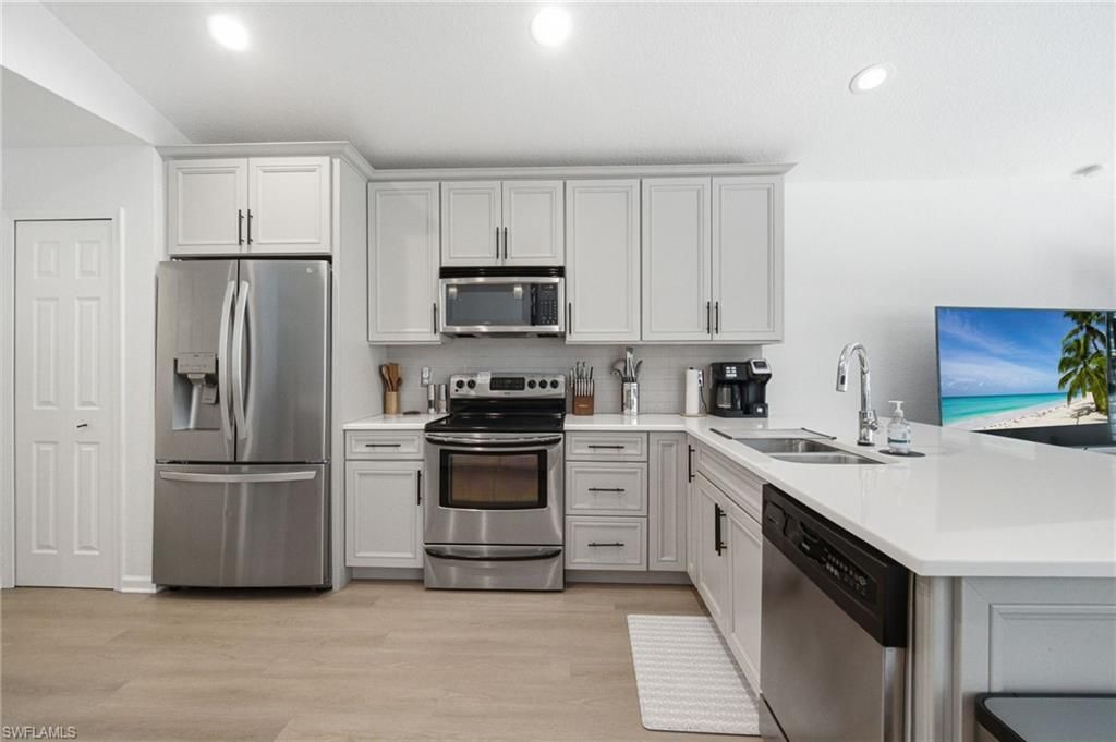 6988 Burnt Sienna Cir, Naples, FL 34109 Photo
