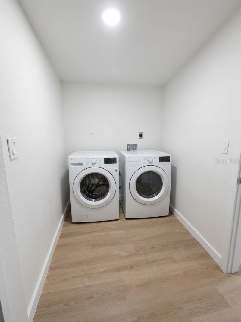 1543 43rd Street S, Unit B, Saint Petersburg, FL 33711 Photo
