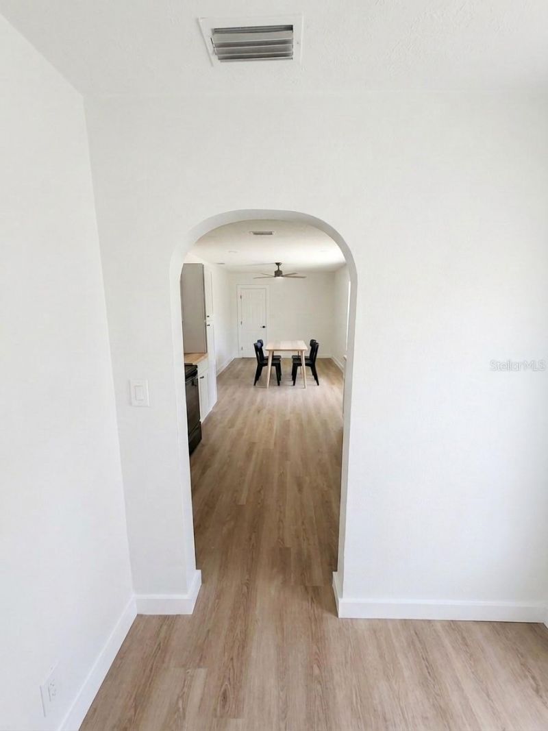 1543 43rd Street S, Unit B, Saint Petersburg, FL 33711 Photo