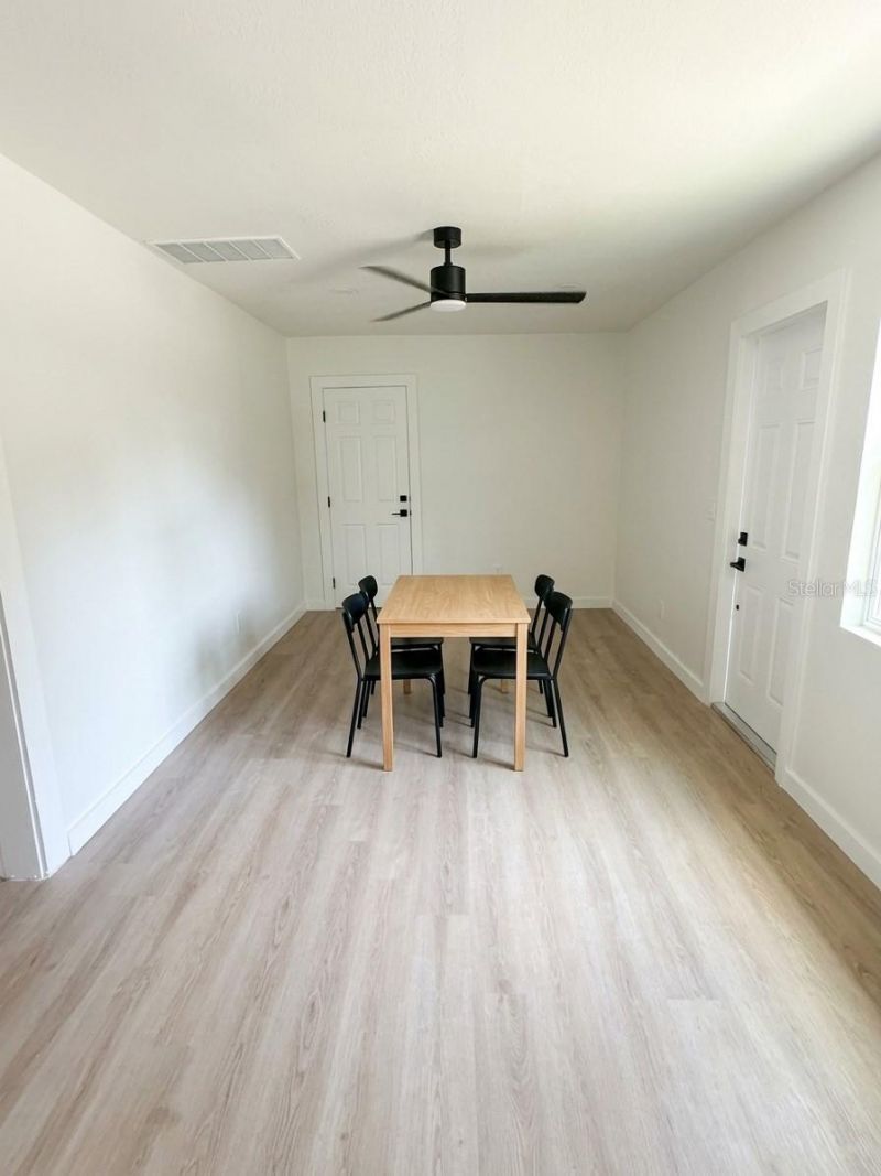 1543 43rd Street S, Unit B, Saint Petersburg, FL 33711 Photo