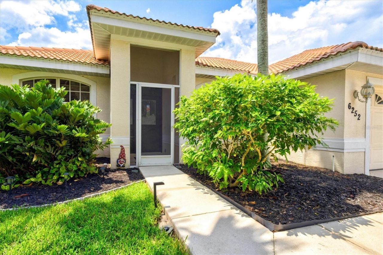 6252 Donnington Court, Sarasota, FL 34238 Photo