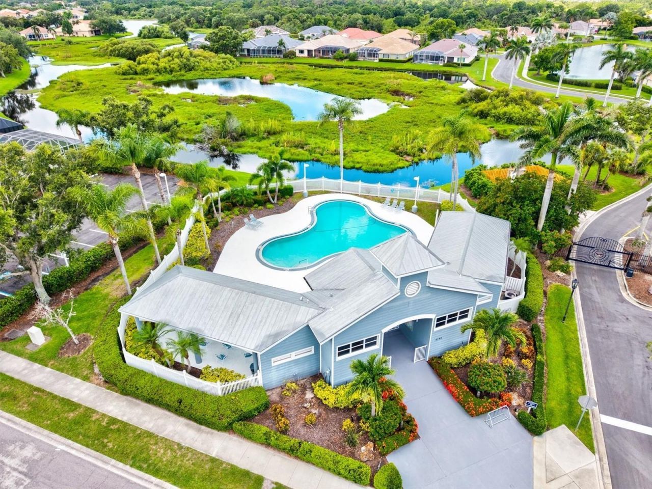 6252 Donnington Court, Sarasota, FL 34238 Photo