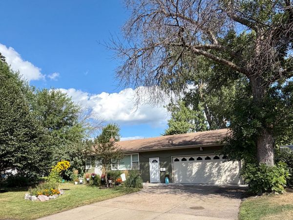 920 Westwood Lane , Anoka, MN 55303
