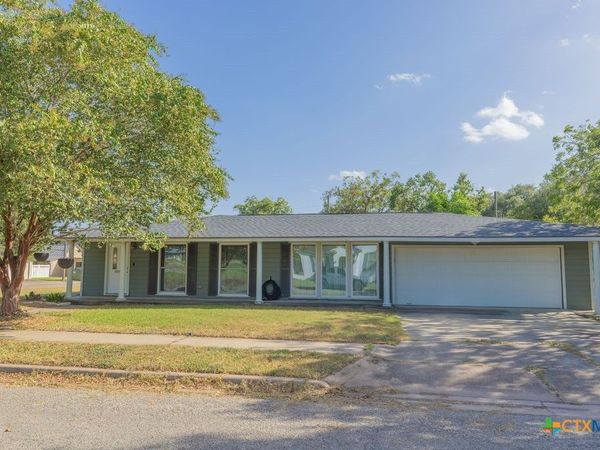 313 3rd Street, Cuero, TX 77954