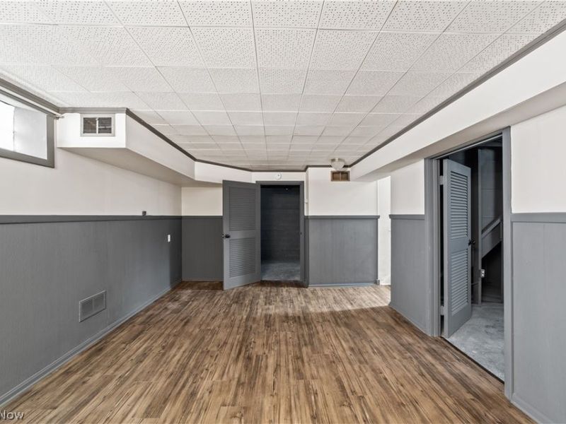 14216 Adrian Avenue, Cleveland, OH 44111 Photo 21