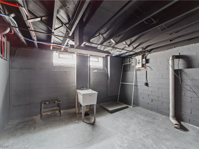 14216 Adrian Avenue, Cleveland, OH 44111 Photo 24