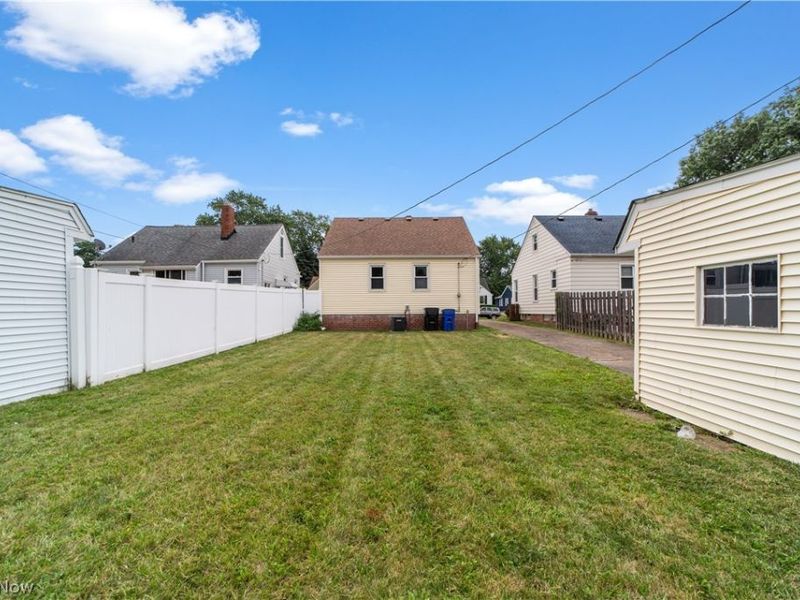 14216 Adrian Avenue, Cleveland, OH 44111 Photo 25