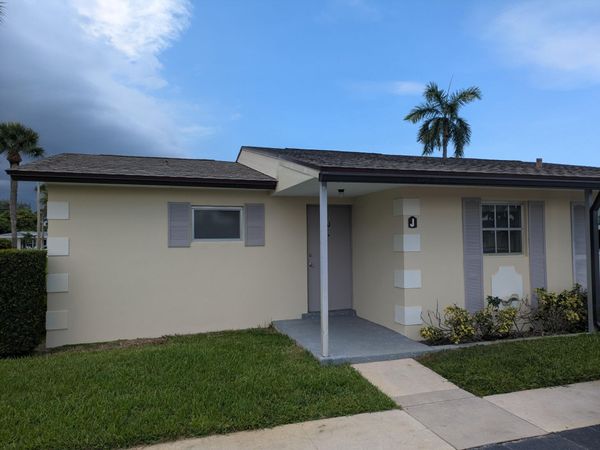 2771 Ashley Drive E, Unit J, West Palm Beach, FL 33415