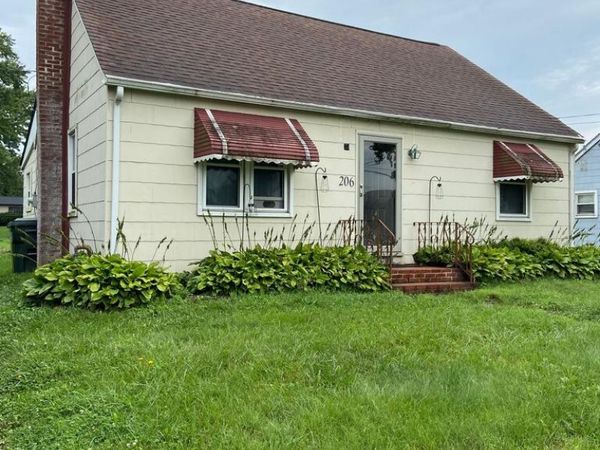 206 Cedar Street, Danville, OH 43014