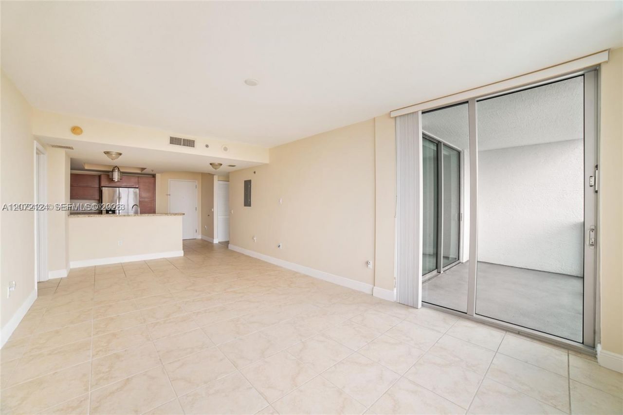 2681 N Flamingo Rd, Unit 1906S, Sunrise, FL 33323 Photo