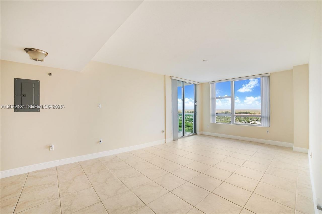 2681 N Flamingo Rd, Unit 1906S, Sunrise, FL 33323 Photo