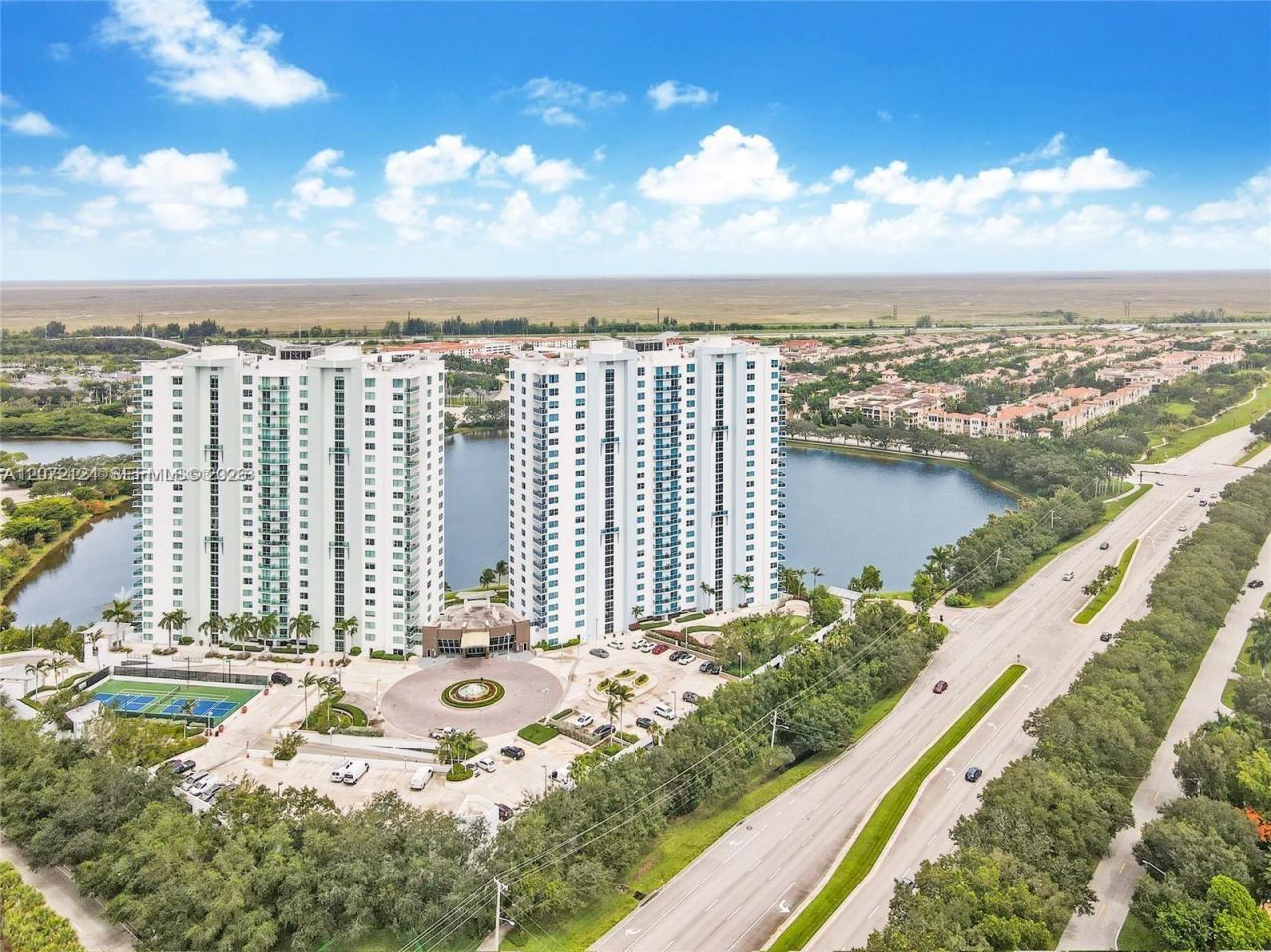 2681 N Flamingo Rd, Unit 1906S, Sunrise, FL 33323 Photo