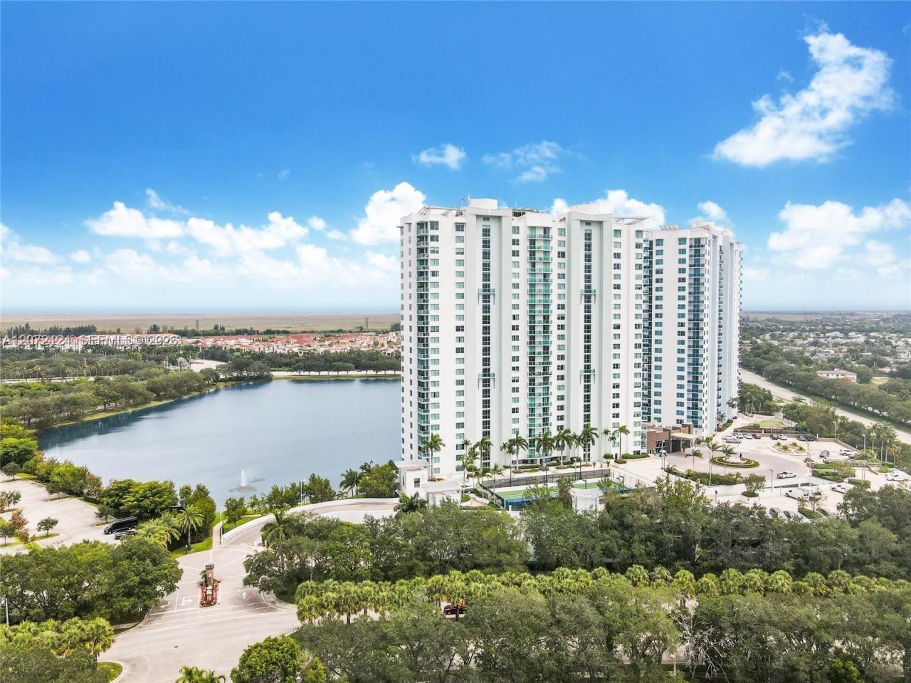 2681 N Flamingo Rd, Unit 1906S, Sunrise, FL 33323 Photo