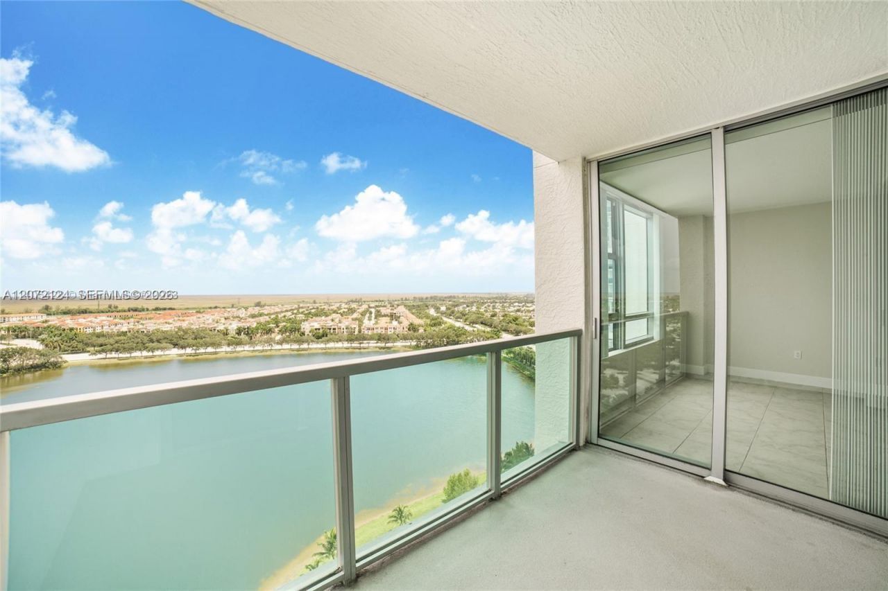 2681 N Flamingo Rd, Unit 1906S, Sunrise, FL 33323 Photo