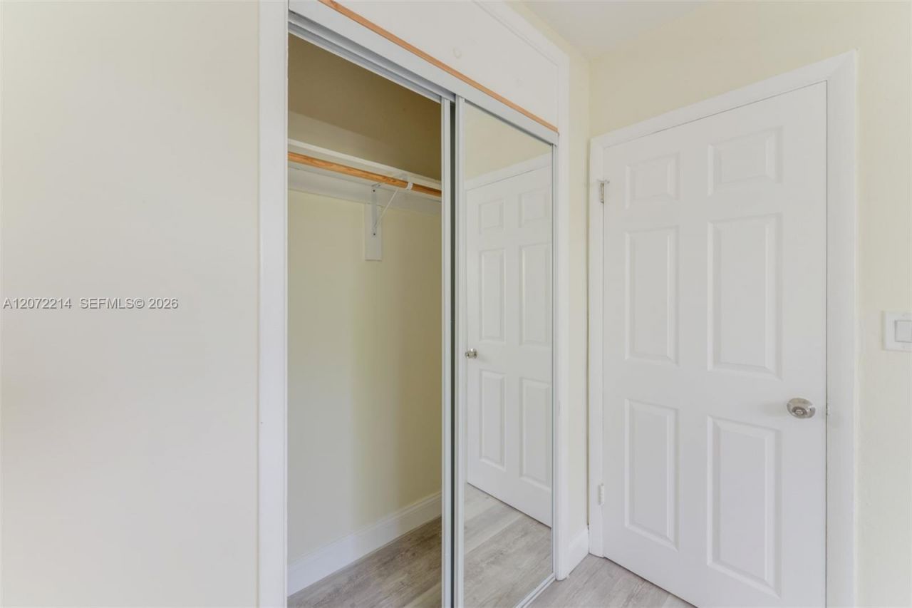 5420 NE 22nd Ter, Unit 16, Fort Lauderdale, FL 33308 Photo