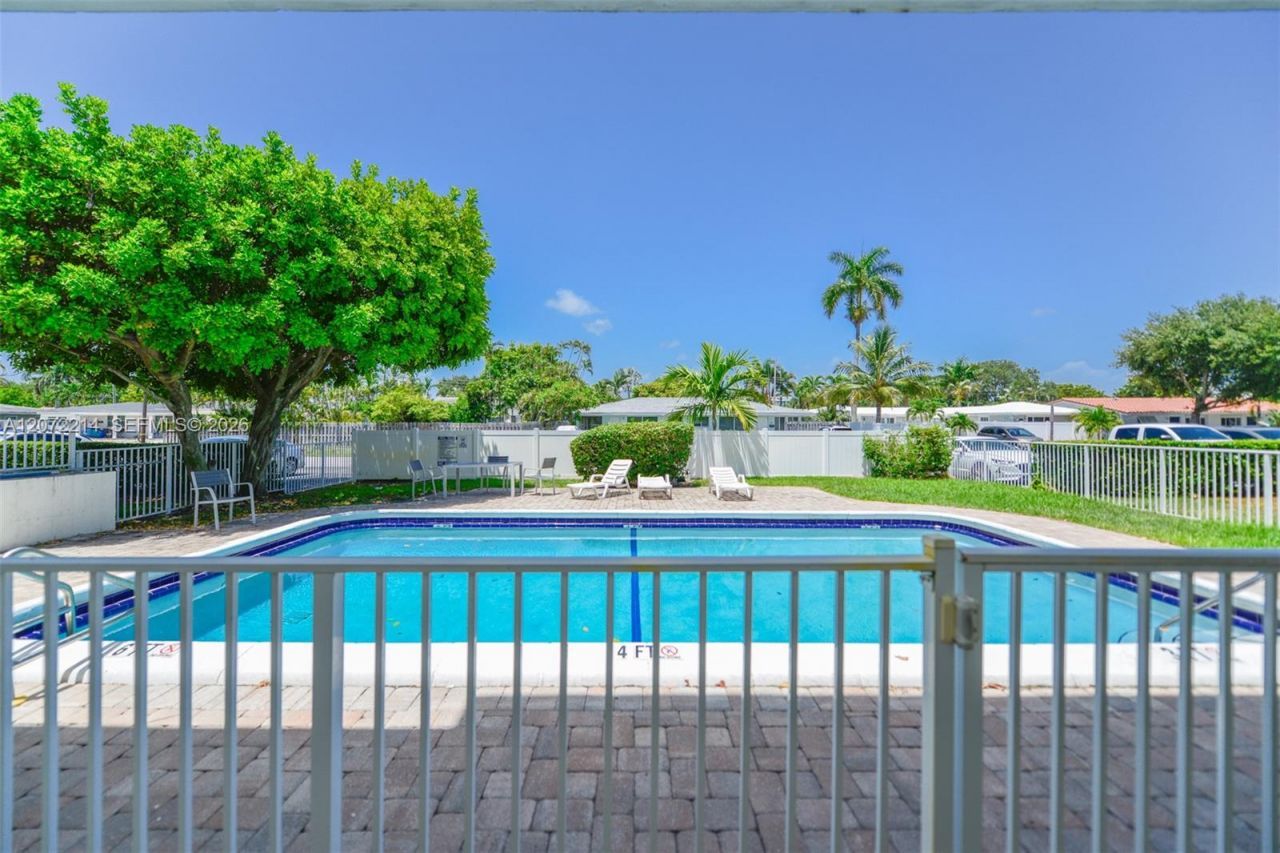 5420 NE 22nd Ter, Unit 16, Fort Lauderdale, FL 33308 Photo