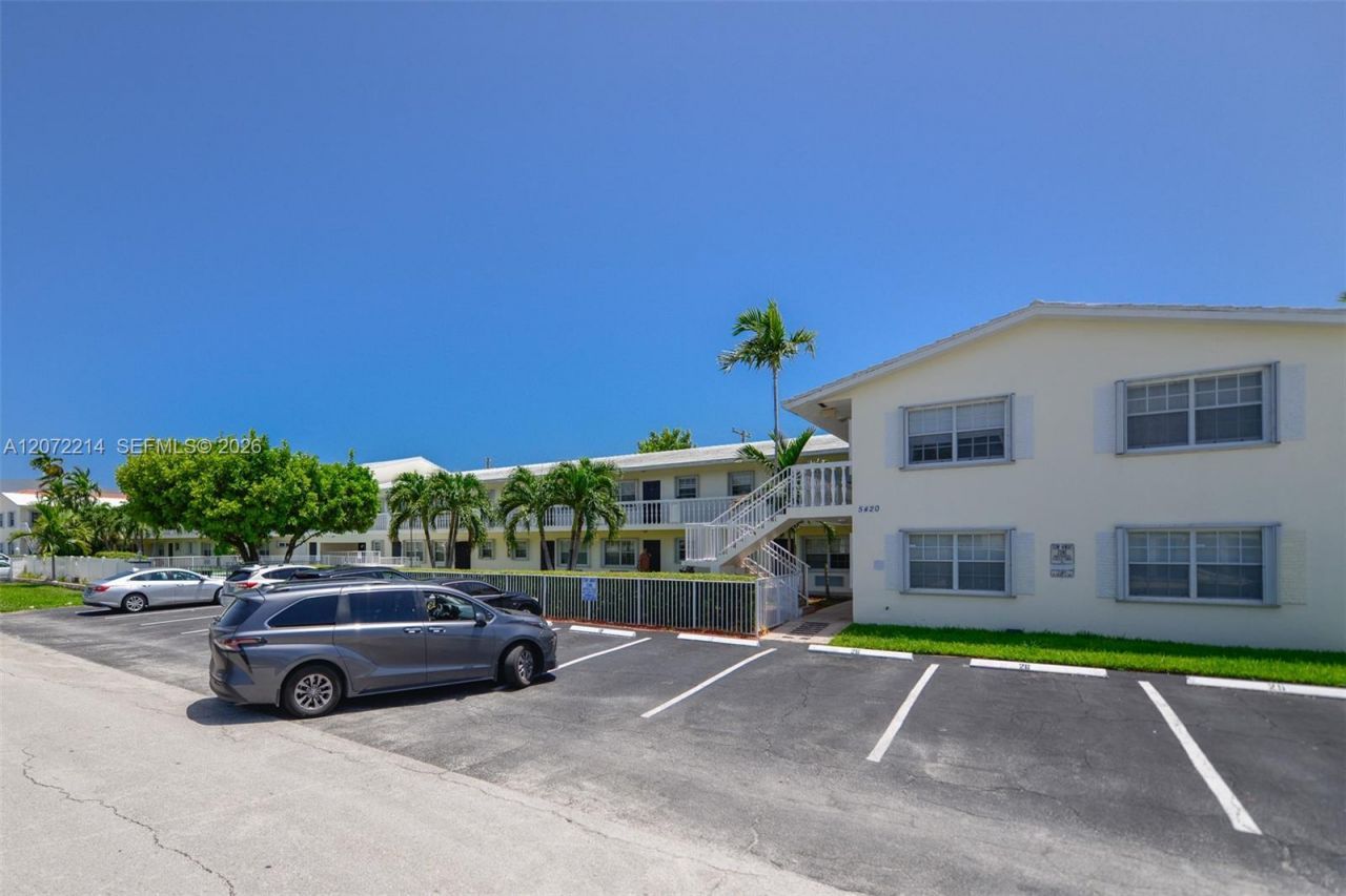 5420 NE 22nd Ter, Unit 16, Fort Lauderdale, FL 33308 Photo