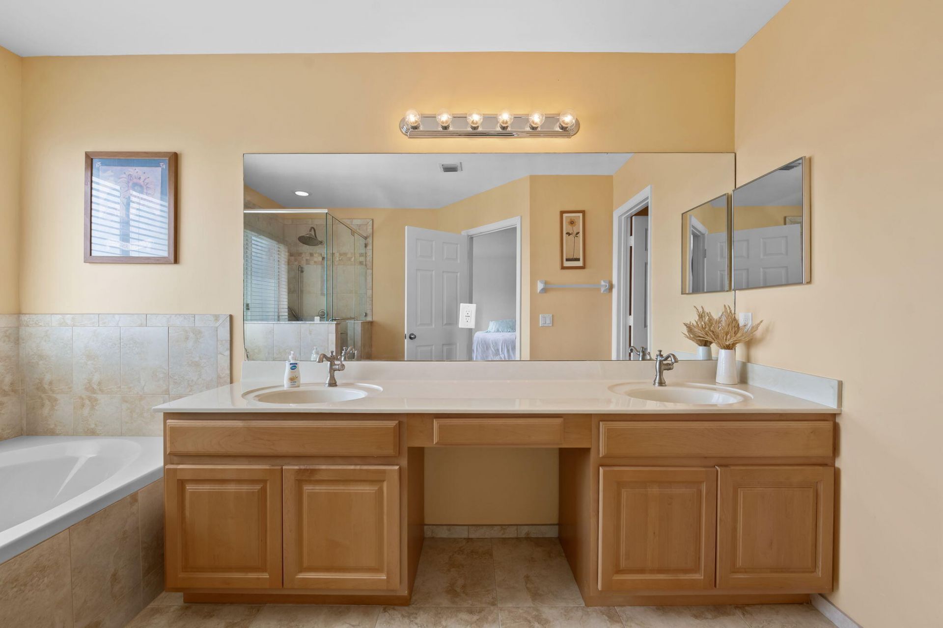 5331 NW 110th Avenue, Doral, FL 33178 Photo