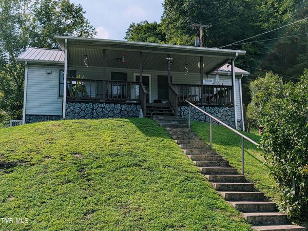 216 Banner Street, Clinchco, VA 24226