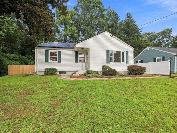46 Kay St, Springfield, MA 01109