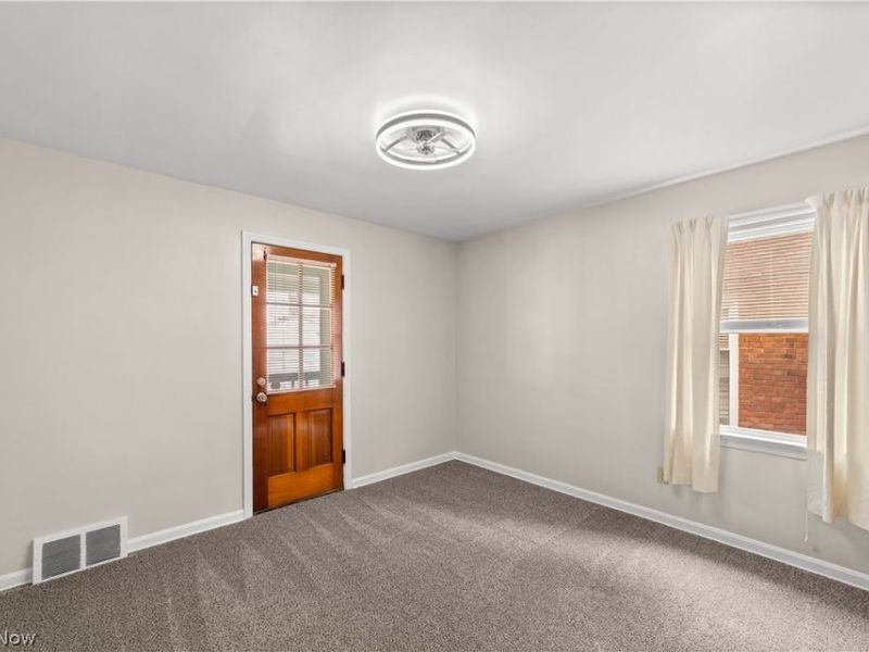 11117 Vernon Avenue, Garfield Heights, OH 44125 Photo 12
